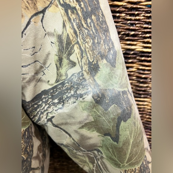 Duxbak- Mens Vintage‎ Realtree, 28-1/2” Pit to pit, Estimated size:2XL Jacket - Picture 12 of 12